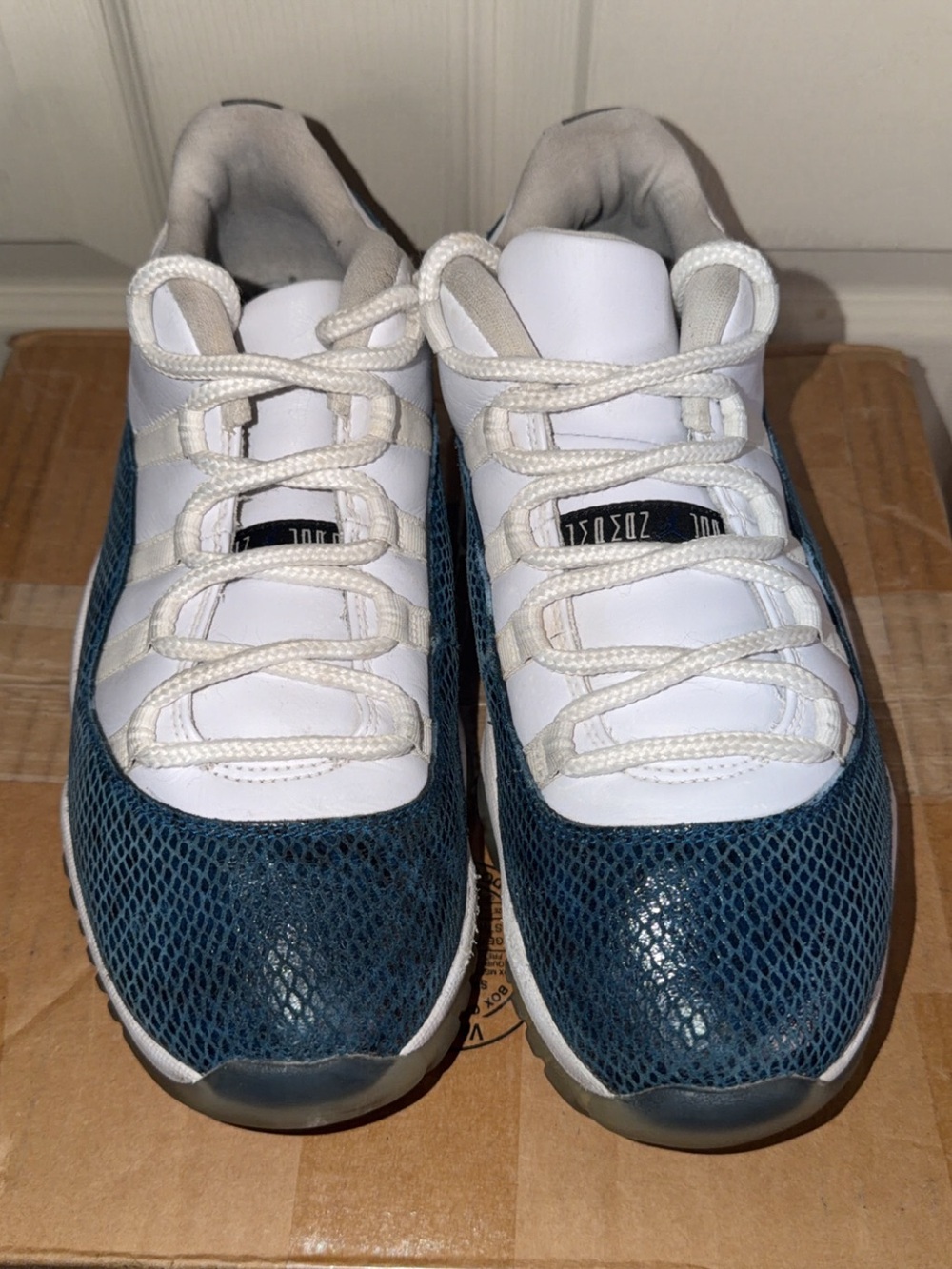 Air Jordan 11 Snakeskin size 8